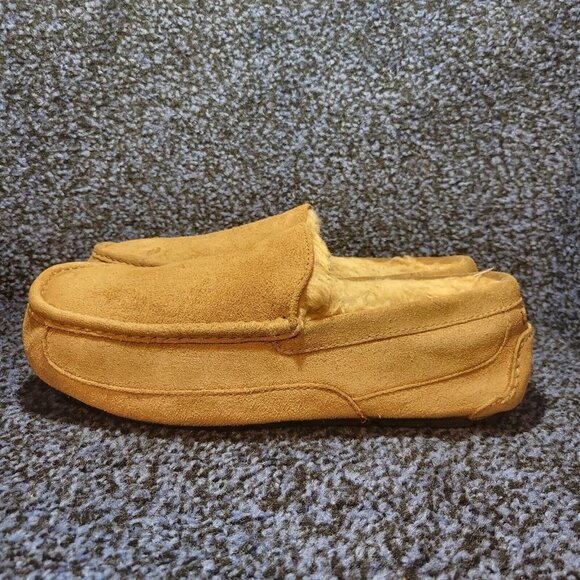 UGG Ascot Men's Size 11 US Chestnut Suede Slip On Sheepskin Lined Moc Toe Shoes - Picture 10 of 10